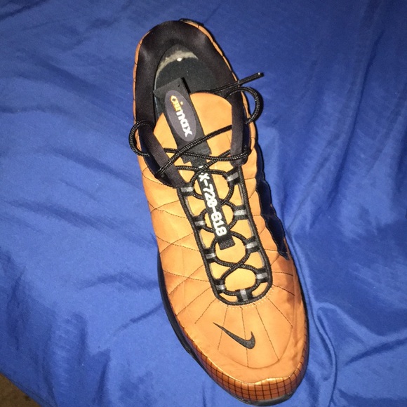 Shoes - Picture 2 of 2